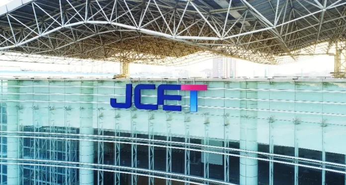 Chinese semiconductor packaging giant JCET Group reported record 2025 revenue of 38.87 billion yuan, driven by a massive 42% surge in advanced packaging demand for AI servers and high-performance computing.