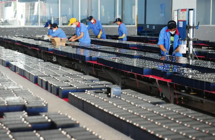 The chairmen of China's leading battery and solar companies are calling for top-down government regulations to address a deepening overcapacity crisis.