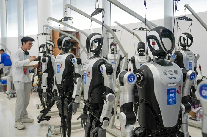 The average annual salary for humanoid robot engineers in China has surged to 406,100 yuan (approximately $56,000), making it a highly sought-after 
